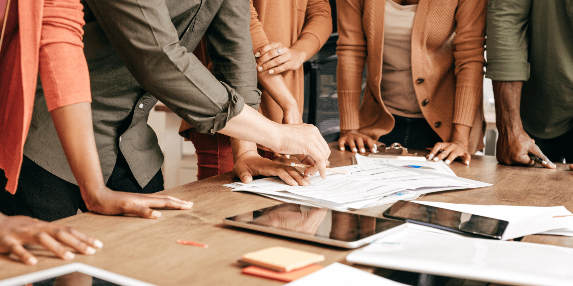 Marketing Support Should You Hire In-House or Outsource